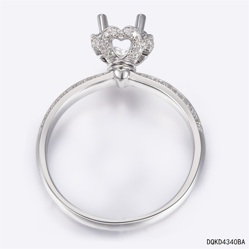 长沙市鸿爵贸易有限公司,长沙珠宝价格,铂金首饰,翡翠玉器店,K金,铂金,黄金,钻石